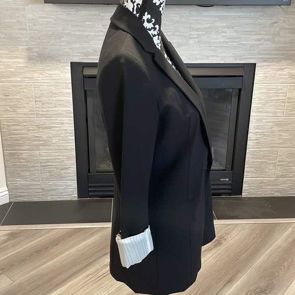 T Babatan Black Blazer - Picture 2 of 5